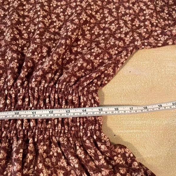 143 Story by Line Up Waist Smocking Top. - Picture 8 of 11